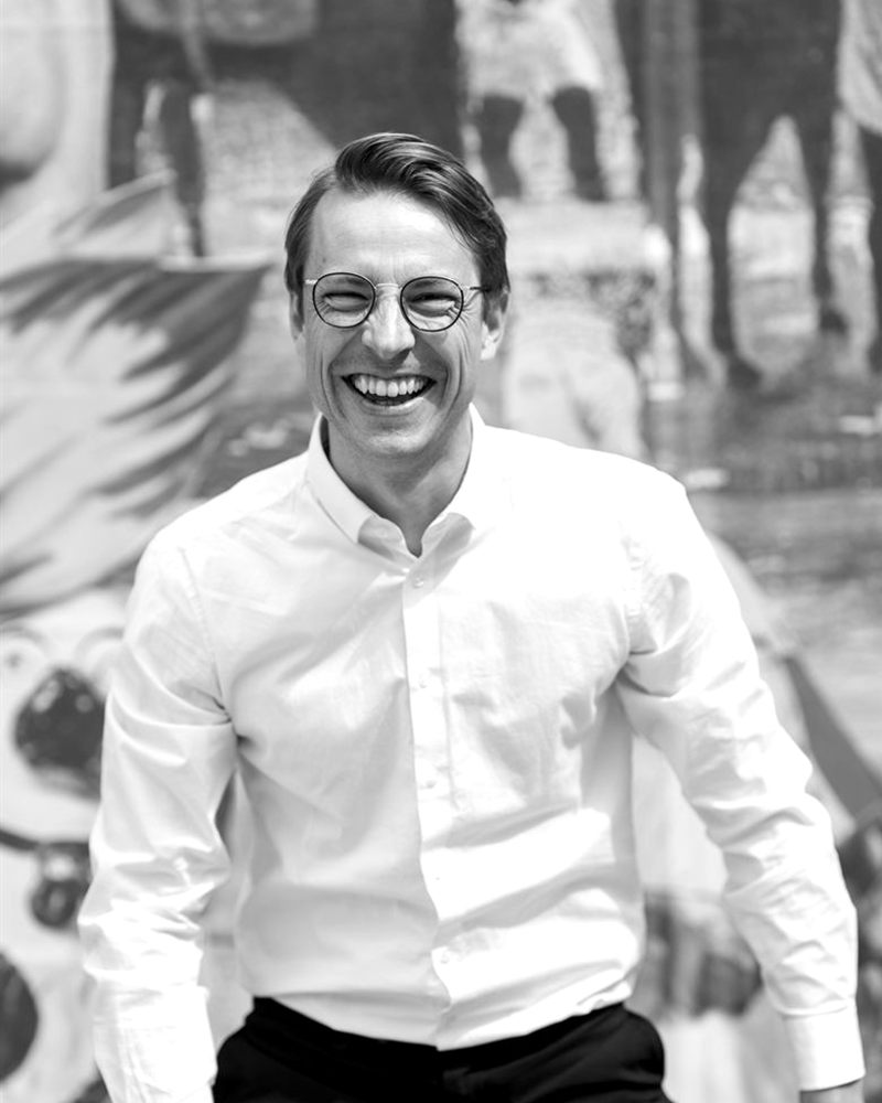 Simon Krag Linde griner